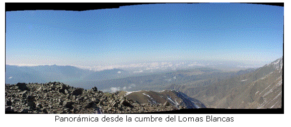 Cuadro de texto:  Panor�mica desde la cumbre del Lomas Blancas